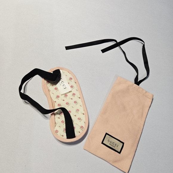 Gucci Blush Beauty Quilted Sleep Mask - Picture 5 of 6